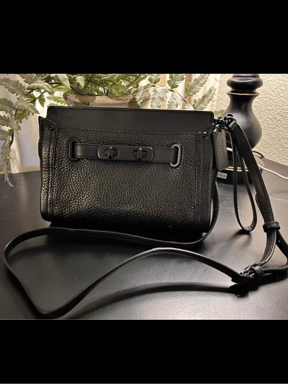 Coach Swagger Black Pebbled Leather Wristlet/Clutch/Small Crossbody